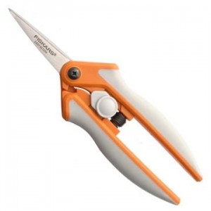 Fiskar Secateur Micro Tip | Plant Care